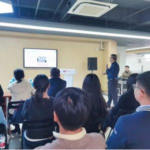 闵行区颛桥商会园区专业委员会一行调研参观临港科创中心